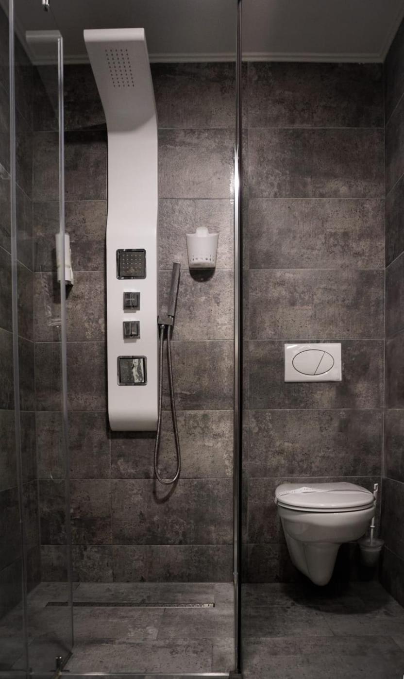 Hotel Casa Emilia Hunedoara Habitación foto