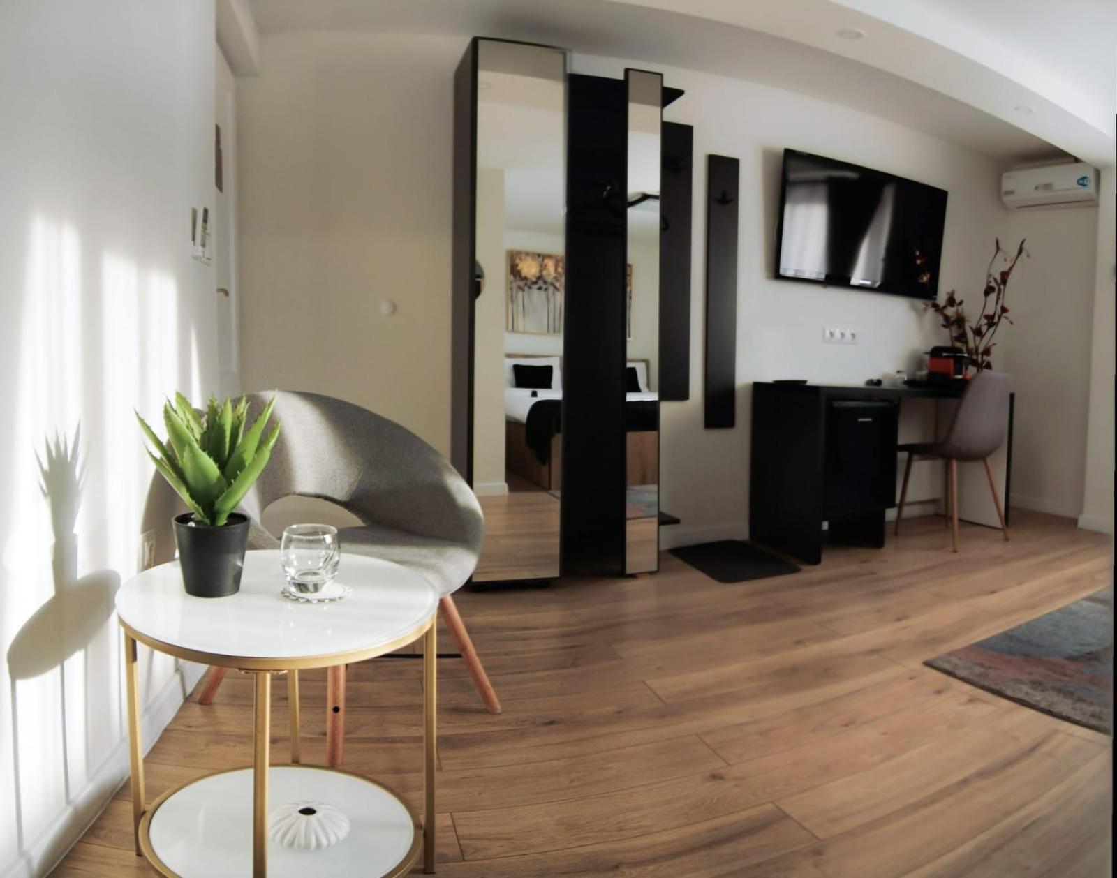 Hotel Casa Emilia Hunedoara Habitación foto